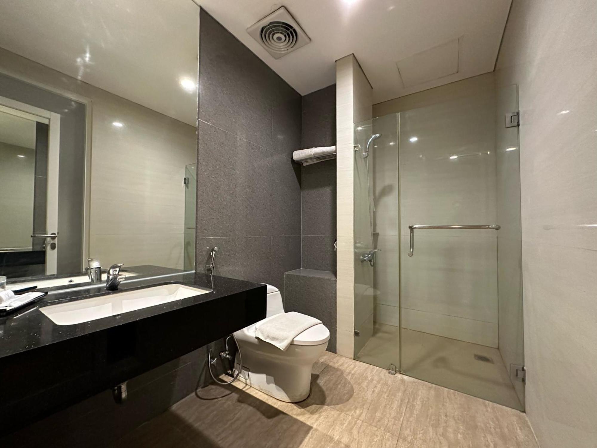Yasmin Hotel Karawaci Tangerang Exterior foto